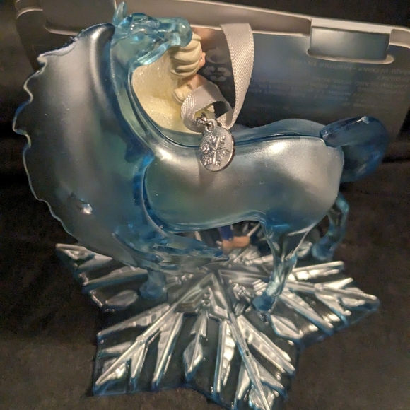 Disney Sketchbook ornament 2020 Elsa and Nokk brand new with tags - Picture 9 of 12